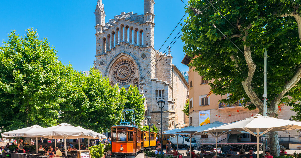 Sóller ist auch ohne das Markttreiben einen Besuch wert