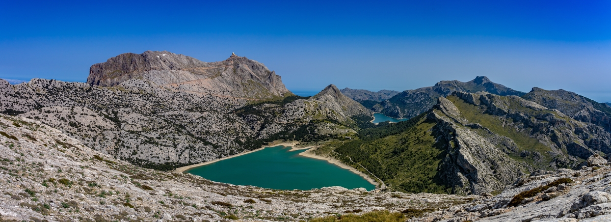 Hikes through the Serra de Tramuntana from Port de Sóller via Sóller to the Cuber Reservoir