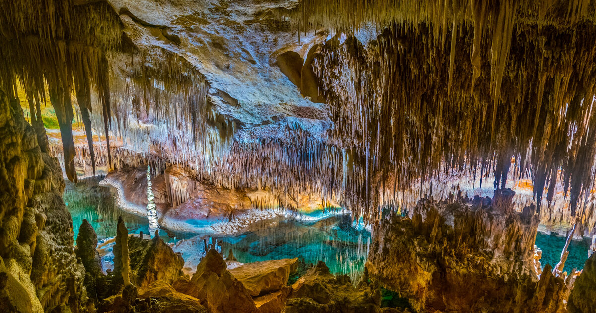 The stalactite cave Cuevas del Drach